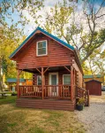 Charming Lakeview Cabin Near Geneva-On-The-Lake, The Perfect Getaway!