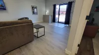 Downtown Tell City Ground floor 1 Bed 1 Bath Wifi 30 minutes to Holiday World