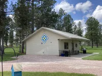 Heart of the Black Hills, Bordering National Forest, Fresh Air & Bright Stars!!