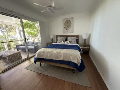 Absolutely Lakeside House, quiet and peace Hotels near Wyong Swimming Pool