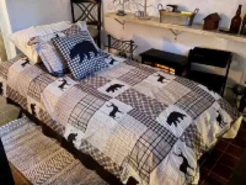 Beautiful historic 1916 Farmhouse and Country Home in the Blue Ridge Mountains Hotels in Fauquier County