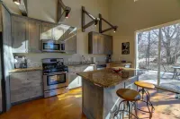 3B/2B Modern Downtown Moab Townhouse - Short Walk from the Heart of Downtown