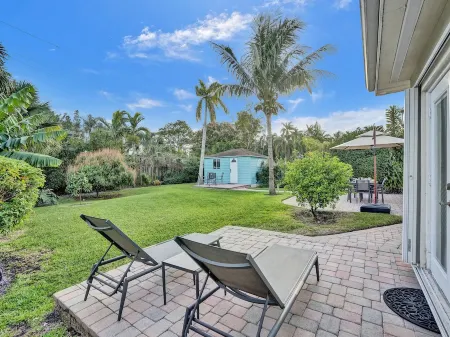 Work & Play Retreat. Private Office. 1GB Internet