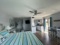 Beachside Condo!