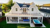Holiday Lake House - Sleeps up to 32 w/ swim spa