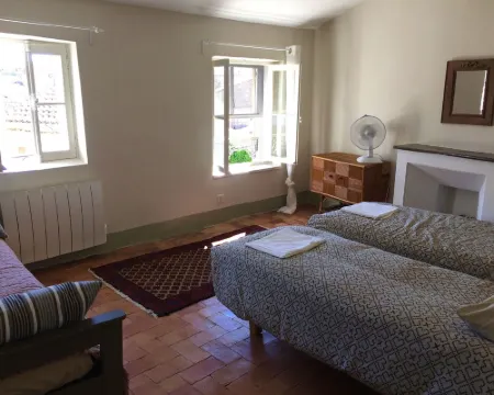 Village house in the center of Lourmarin Hotels in Lourmarin