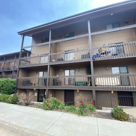 Fun condo, Pineview Reservoir, powder mountain, lrg 2 bedroom.