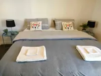 2 B/R modern apartment free parking prime location Canberra