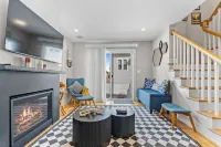 Luxury large house minutes to Cambridge and Boston