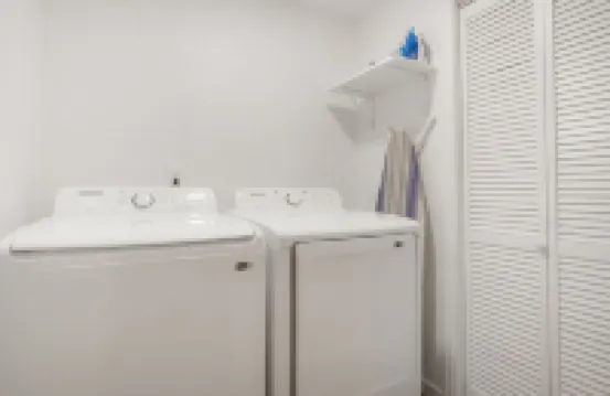 Newly Remodeled Walkout Basement w/ Private Entry, full kitchen, private W/D