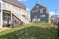 Luxurious 5-bedroom home steps from Hampton Beach & all entertainment فنادق في Hampton Beach