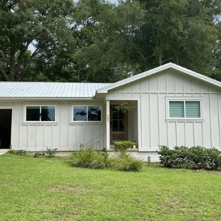 Modern 3 bedroom close to the bay and downtown!