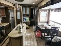 Cozy RV with WiFi and HVAC in Glendale/North Phoenix Luxury Fifth wheel camper