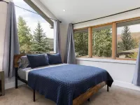 Prime Location Townhouse in EagleVail, perfect for Ski and Summer vacations Hotels in Eagle-Vail