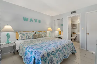 Waves of Fun: 1B/2B Amazing Beach View Hotels near Cherie Down Park