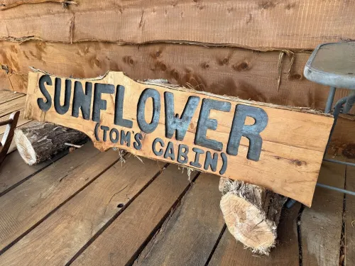 Sunflower Cabin - Peaceful Stay w/ Fire Pits & Kayaks