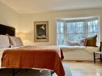 Quiet, elegant cottage just steps from downtown Pittsboro—minutes to Jordan Lake 查塔姆縣酒店