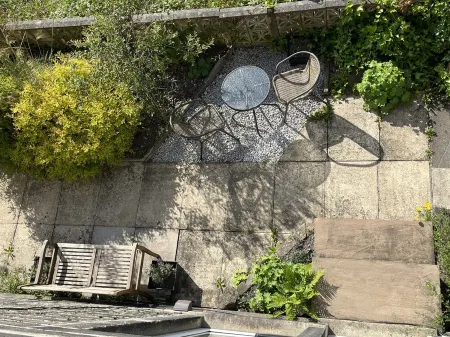 Stay in a Grand old House, Close to Hebden Bridge With Parking & pet Friendly Отели рядом с достопримечательностью «Hebden Bridge Camping Site»