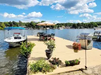 4 Bedroom Lake Hopatcong Lakehouse with Kayaks and Paddleboat