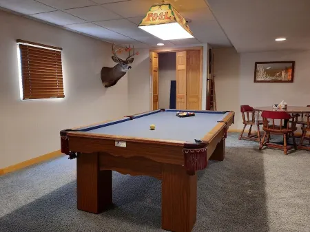 Hot tub with Spacious 5-bedroom house in Wautoma on Silver Lake