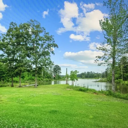 Tejas Waterfront Apartment on Lake Sam Rayburn