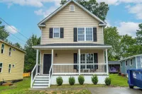Charming 3BD - Backyard - Near Downtown & NCSU Hotels near Audio Advice