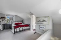 🌟 Adorable Historic 🏠 in the ❤️ of St. Charles 🌟