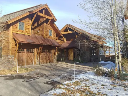 Incredible Luxury home with Stunning views of Grand Teton Mountains and Valley