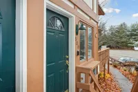 Schuss Mountain Ski/Golf Condo - On the resort!