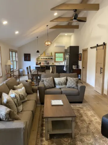 Newly Built 1200sq ft Guest House 4min to Ski & Hiking