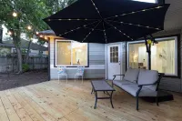 Your House! King Bed 65' TV, Near Kalahari, Local Host + Large Deck