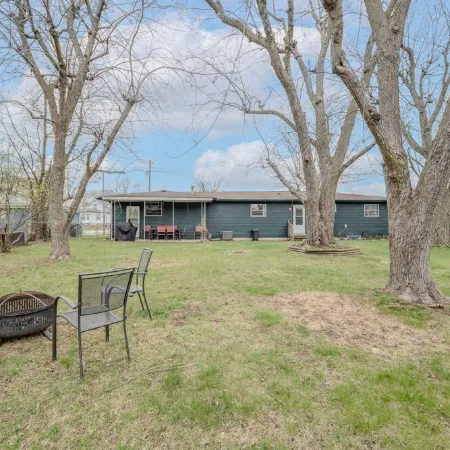 NEW! Cozy Ranch/ Sleeps 8/ 5 Mins to Grand Pk/ Just Mins to Downtown Westfield!