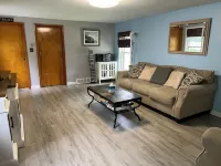 Walking Distance to the Falls, Casino, and Canada - Homestays
