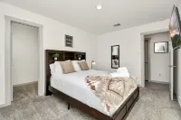 Exquisite 3 bedroom house located in a very quiet area of Katy . Hotels near Devero