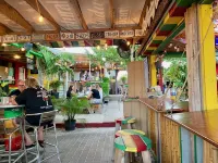 Cozy 2 Bedroom, 2.5 Bath across from Cambridge City Marina Hoteles en Cambridge