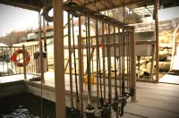 Relaxing lake house on Lake Bridgeport with private boat dock