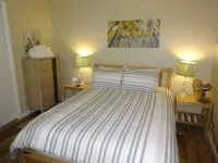 Great conveniently located home. Near mall and many restaurants.