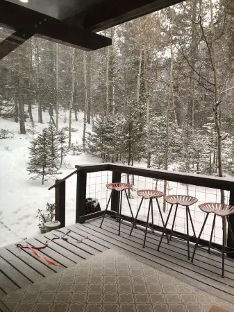 Rock Rest Eco-Cabin on 2 acre forested lot. Mins from Wolf & Wildlife Sanctuary.