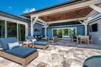 Special rate promotion!!!  Newly renovated Water front/pool home sleeps 8!!!! 霍姆斯海灘住宿飯店