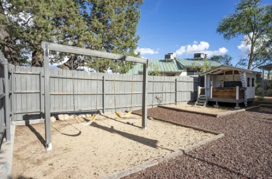 Quiet Downtown House: Private Yard w/Hot Tub; Great Location; Family Hideout