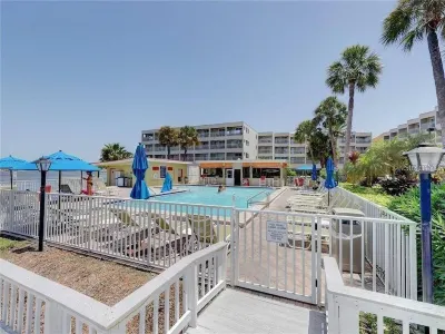 Tiki Themed Condo on Tampa Bay