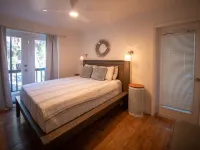 Quiet, clean townhouse.  Relaxing winner. Harbor view, short Gulf walk… Hotels in Captiva