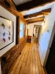 Amazing log cabin - 5 acre stocked pond - 16 acres - Minutes to Kings Dominion