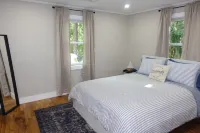 The Heart of Cape Cod - 3 bed  2 bath Hyannis Cottage - 3-Star