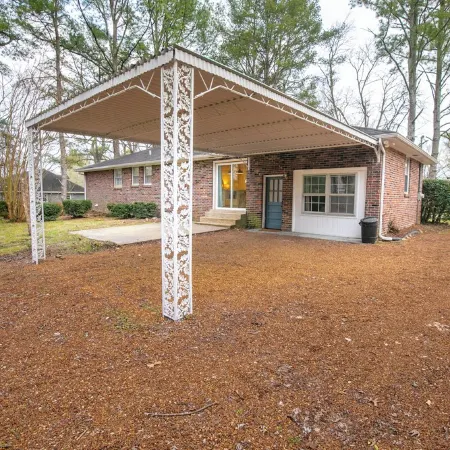 5Br Franklin Retreat w/ Private Studio & Big Yard