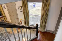 Cozy Country Getaway in the Heart of Upperville