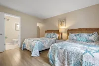 3 Bedroom 2 Bath Palm Bay club Walk out patio ground floor Hotels in Siesta Key