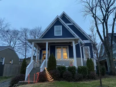 East Nashville - 5 Points - 1.5miles from Broadway Hotel a 