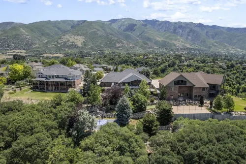 Luxury - 6000sqft- Sleeps 22+ Basketball, Billiards, Theater, Game, PrincessRoom