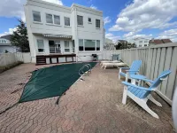 DELUXE Margate Beach Home with POOL, JACUZZI, & Spectacular Bay View - Sleeps 12